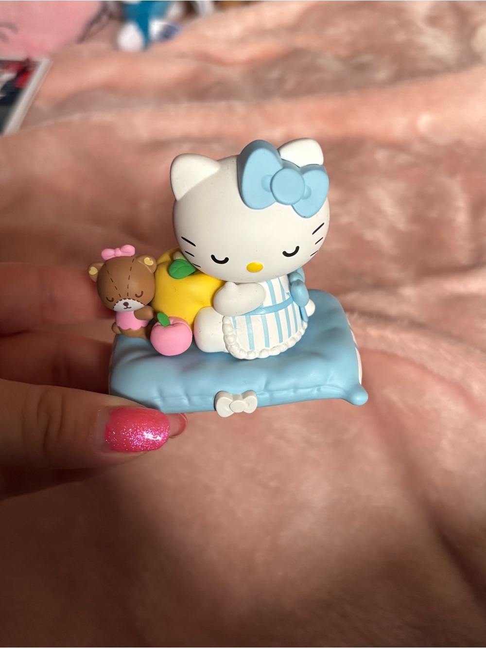 Hello kitty pop mart